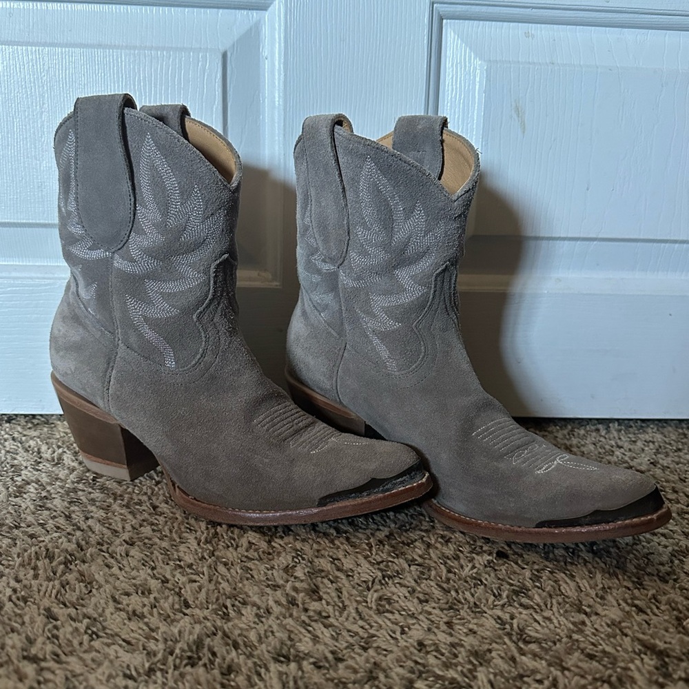 Idyllwind booties